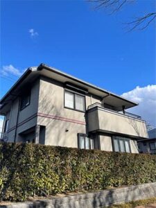 栃木県宇都宮市にて行った外壁・屋根塗装工事の様子