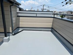 大阪市平野区にて雨漏り修理に伴う塗装工事
