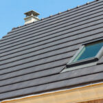 屋根塗装で遮熱塗料を使うメリットと費用相場について