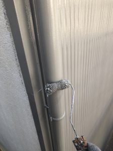 縦樋の塗装