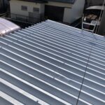 横浜市港南区にてガレージ折半屋根塗装