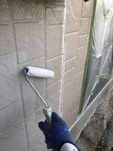 外壁の下塗り