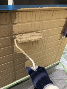 外壁の中塗り