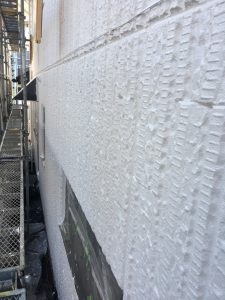 外壁の上塗り