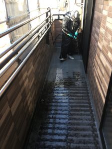 ベランダの高圧洗浄