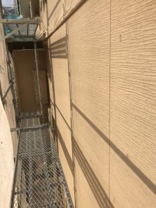 外壁　吹き付け作業