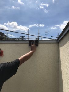 屋根と壁の目荒らし