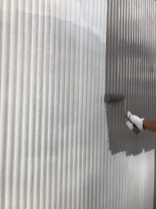 外壁の上塗り工程