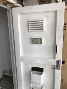 玄関ドア塗装