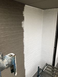 外壁　下塗り