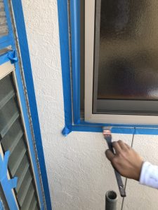 サッシ周り入隅部分のシーリング打ち