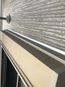 サッシ周り入隅部分のシーリング打ち