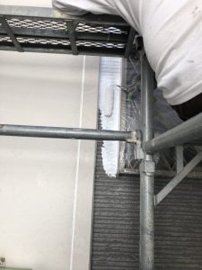 外壁の下塗り