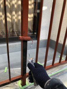 バルコニー手摺の錆止め塗装