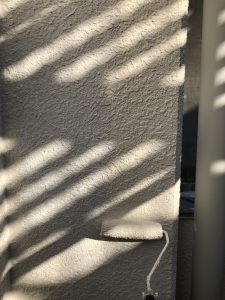 外壁の中塗り