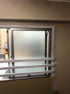 木枠部の下塗り