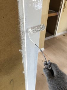 木枠部の中塗り