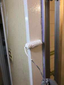 木枠部の中塗り