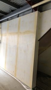 駐車場壁の下地作り