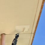 軒天の塗装はDIYでできる？業者に頼む場合の費用相場もご紹介